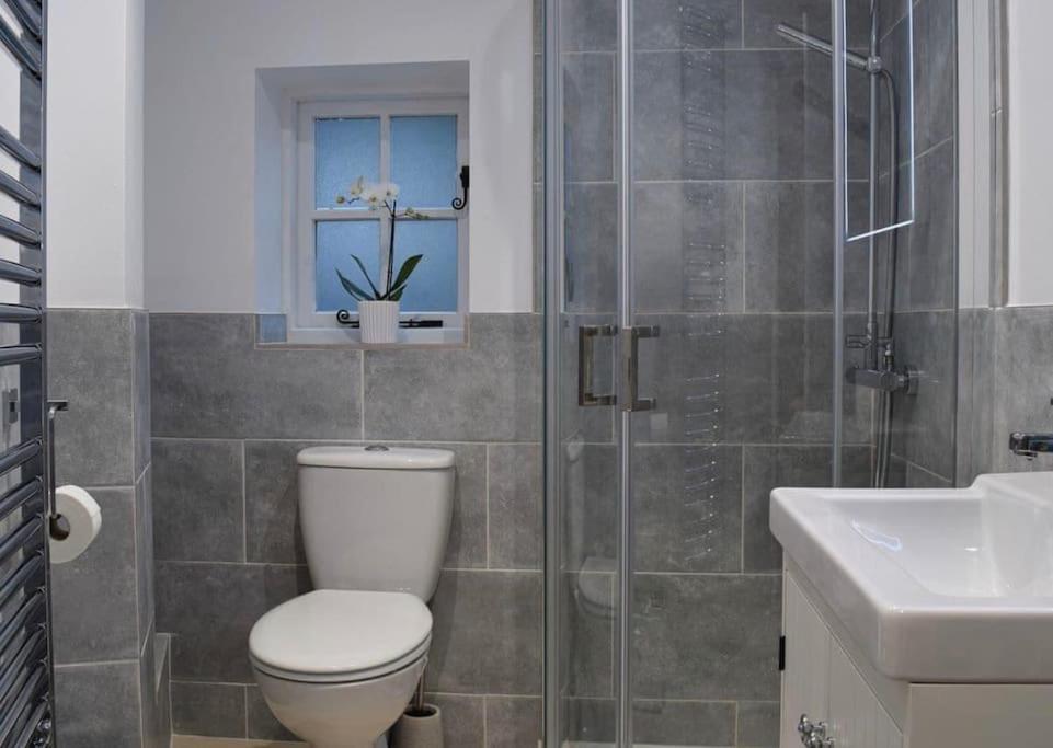 The Snug Entire Home Sleeps 2, Stratford Upon Avon Shottery Zewnętrze zdjęcie